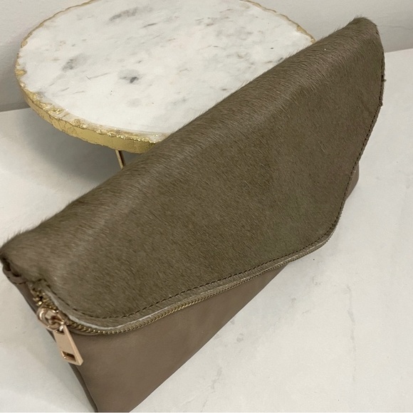 SOLE SOCIETY Tami Fur Clutch NWOT - Picture 3 of 14